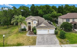211 BLUE CRYSTAL DR, DELAND, FL 32720 Sold 08/02/22