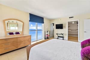3801 S OCEAN DR #11E, HOLLYWOOD, FL 33019 Sold 10/31/22