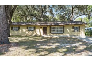 1116 Lakeview Dr