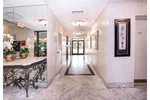 800 195 STREET, MIAMI, FL 33179 Sold 07/12/23