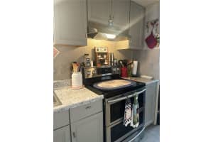 1821 28TH COURT, OCALA, FL 34475 Sold 11/15/23