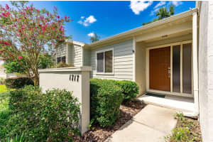 1717 27TH LOOP, OCALA, FL 34471 Sold 12/11/23