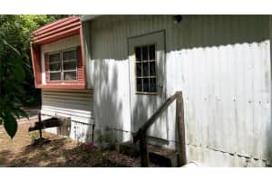 13894 SE HWY 464C, OCKLAWAHA, FL 32179 Sold 05/11/25