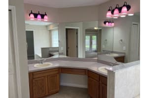 211 BAHIA CIRCLE, OCALA, FL 34472 Sold 11/18/24