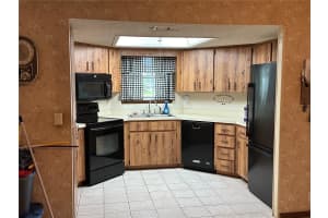 8973 102ND LANE, OCALA, FL 34481 Sold 04/04/25