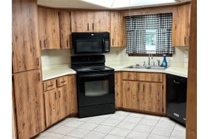 8973 102ND LANE, OCALA, FL 34481 Sold 04/04/25