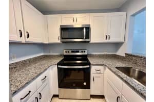 2115 38TH AVENUE, OCALA, FL 34470 Sold 01/17/25