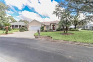 44 LAKE DIAMOND BOULEVARD, OCALA, FL 34472 Sold 12/23/24