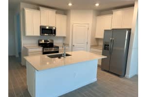 9013 67TH AVENUE, OCALA, FL 34476 Sold 01/30/25