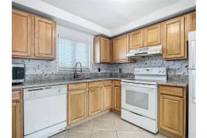 100 SILVER BEACH AVENUE, DAYTONA BEACH, FL 32118 - MLS#MFROM690999