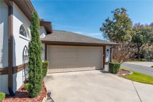 2011 TWIN BRIDGE CIRCLE, OCALA, FL 34471 - MLS#MFROM692870