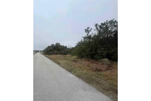 657 CAPE TERRACE, PORT CHARLOTTE, FL 33952 - MLS#MFROM693499