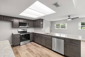 512 PARADISE POINT ROAD, CRYSTAL RIVER, FL 34429 Sold 06/04/25