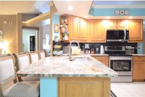 812 WALSINGHAM WAY, VALRICO, FL 33594 Sold 03/14/25