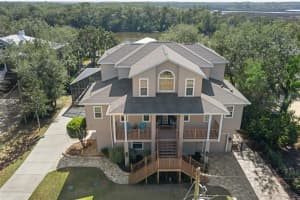 11944 W Creekside Ln Homosassa, FL 34448 - Off Market
