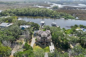 11944 W Creekside Ln Homosassa, FL 34448 - Off Market