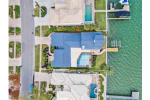 849 HARBOR ISLAND, CLEARWATER BEACH, FL 33767 - MLS#MFROM696238