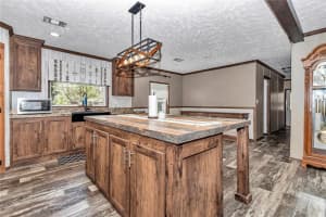 11735 SE US HIGHWAY 301, HAWTHORNE, FL 32640 - MLS#MFROM696346