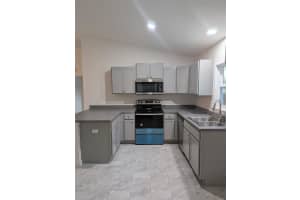 261 LOCUST PASS LOOP, OCALA, FL 34472 - MLS#MFROM696426