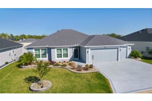 6877 MINCHEW CIRCLE, THE VILLAGES, FL 34762 Sold 05/30/25
