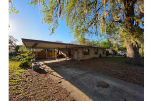 911 OAK DRIVE, LEESBURG, FL 34748 Sold 04/21/25