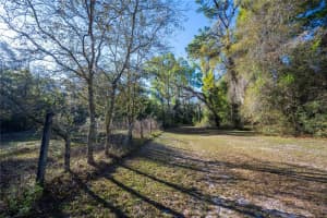 2570 SE HIGHWAY 42, SUMMERFIELD, FL 34491 Sold 10/22/25