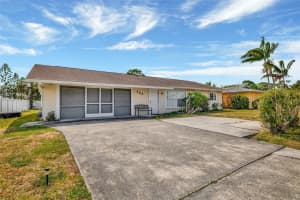 566 Se Floresta Dr, Port Saint Lucie