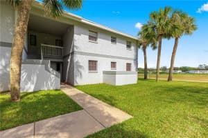 450 FAIRWAYS CIRCLE, OCALA, FL 34472 Sold 06/03/25