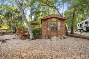 14370 251ST CIRCLE, SALT SPRINGS, FL 32134 Sold 11/13/25