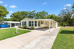 518 SAINT ANDREWS BOULEVARD, LADY LAKE, FL 32159 - MLS#MFROM701428
