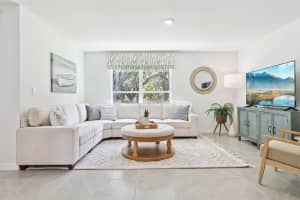 8518 LAS PALMAS WAY, WILDWOOD, FL 34785 Sold 10/15/25