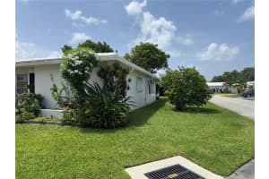 6701 70TH COURT, TAMARAC, FL 33321 - MLS#MFROM704417