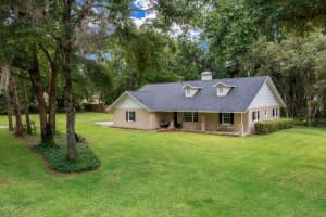 26 Count Fleet Dr, OCALA