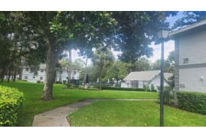 588 FAIRWAYS LANE, OCALA, FL 34472 - MLS#MFROM705347
