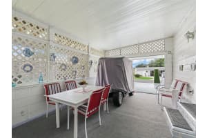 1705 SCHWARTZ BOULEVARD, LADY LAKE, FL 32159 - MLS#MFROM705626