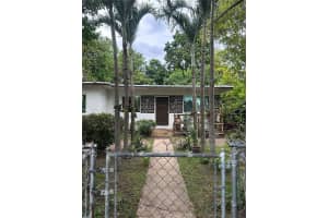 690 Nw 1st St, HOMESTEAD