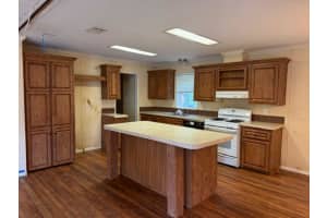 10454 130TH LANE, OCKLAWAHA, FL 32179 Sold 01/16/26