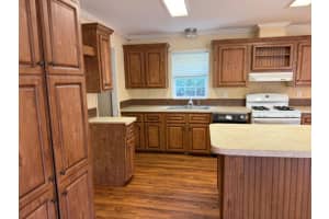 10454 130TH LANE, OCKLAWAHA, FL 32179 Sold 01/16/26