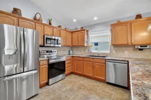 1137 SUMMERTON STREET, THE VILLAGES, FL 32162 - MLS#MFROM707822