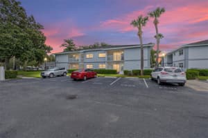 588 Fairways Ln #e101, OCALA
