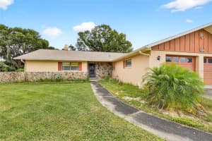 9835 WEDGEWOOD LANE, LEESBURG, FL 34788 - MLS#MFROM710992