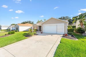939 LIVINGSTON LOOP, THE VILLAGES, FL 32162 Sold 12/11/25