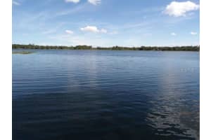 101 Tomahawk Rd, HAWTHORNE