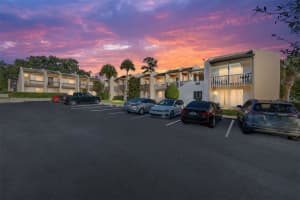 2437 Ne 6th St #14, OCALA
