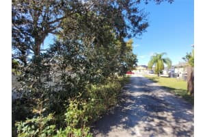 1929 MANATEE DR, POINCIANA, FL 34759 - MLS#MFROM712598