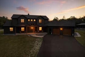 330 HIGHWAY 40 E, INGLIS, FL 34449 - MLS#MFROM713187