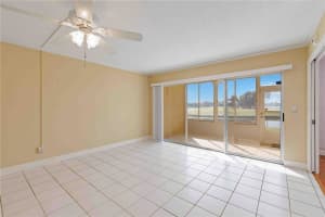 6999 COUNTRY CLUB DRIVE, SARASOTA, FL 34243 - MLS#MFROM714285