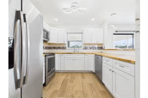 8050 ROXBURGH COURT, WEEKI WACHEE, FL 34613 - MLS#MFROM714667