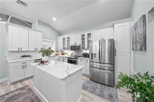 15340 140TH AVENUE ROAD, WEIRSDALE, FL 32195 - MLS#MFROM715427