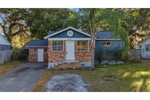 604 ROSS STREET, LEESBURG, FL 34748 - MLS#MFROM715800